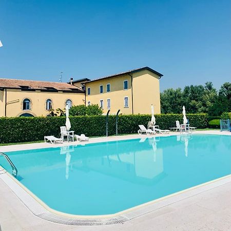 Villa Zanina Sonia Apartment 佩斯基耶拉德加达 外观 照片