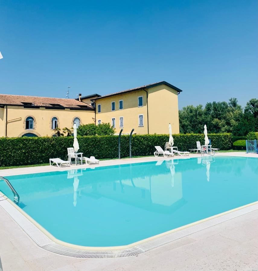 Villa Zanina Sonia Apartment 佩斯基耶拉德加达 外观 照片